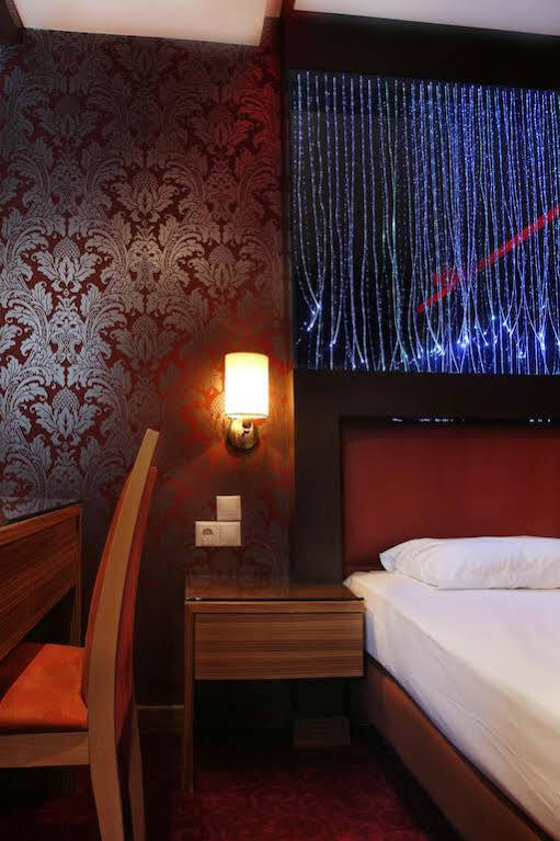 Lacoba Hotel (Adults Only) Афины Экстерьер фото
